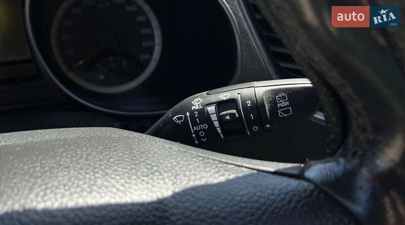 Позашляховик / Кросовер Hyundai Santa FE 2013 в Ужгороді