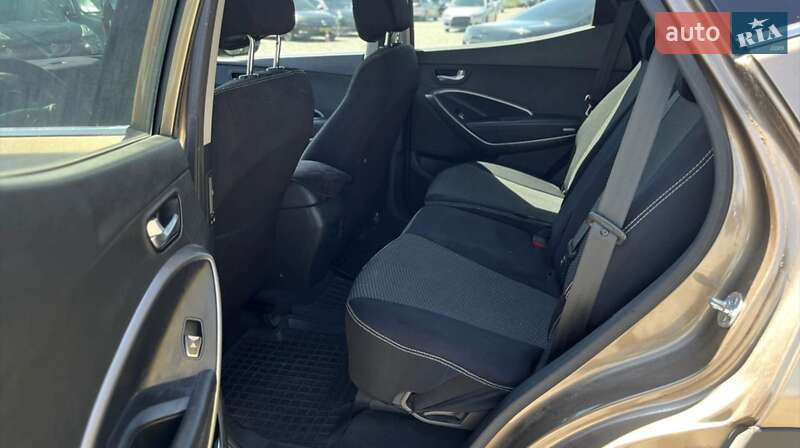 Позашляховик / Кросовер Hyundai Santa FE 2013 в Ужгороді