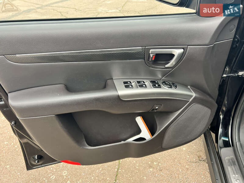 Внедорожник / Кроссовер Hyundai Santa FE 2011 в Житомире