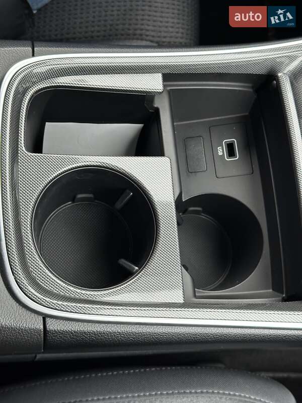 Позашляховик / Кросовер Hyundai Santa FE 2021 в Києві