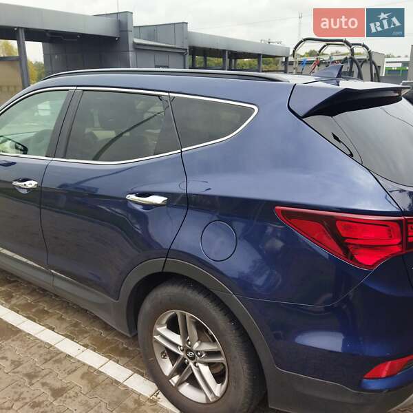 Позашляховик / Кросовер Hyundai Santa FE 2017 в Києві