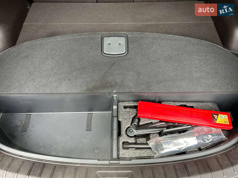 Позашляховик / Кросовер Hyundai Santa FE 2014 в Коломиї