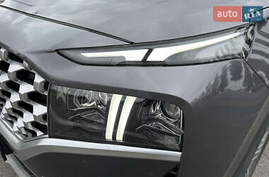 Внедорожник / Кроссовер Hyundai Santa FE 2020 в 