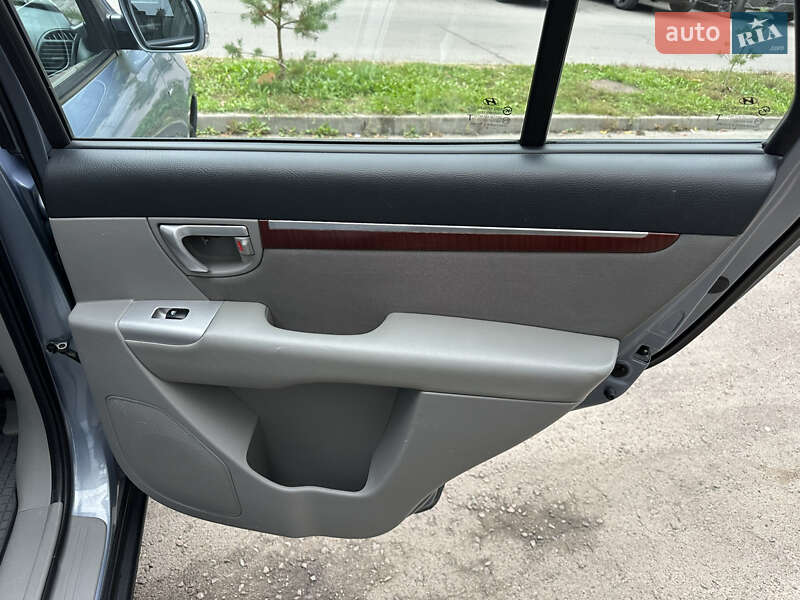 Внедорожник / Кроссовер Hyundai Santa FE 2009 в Ровно