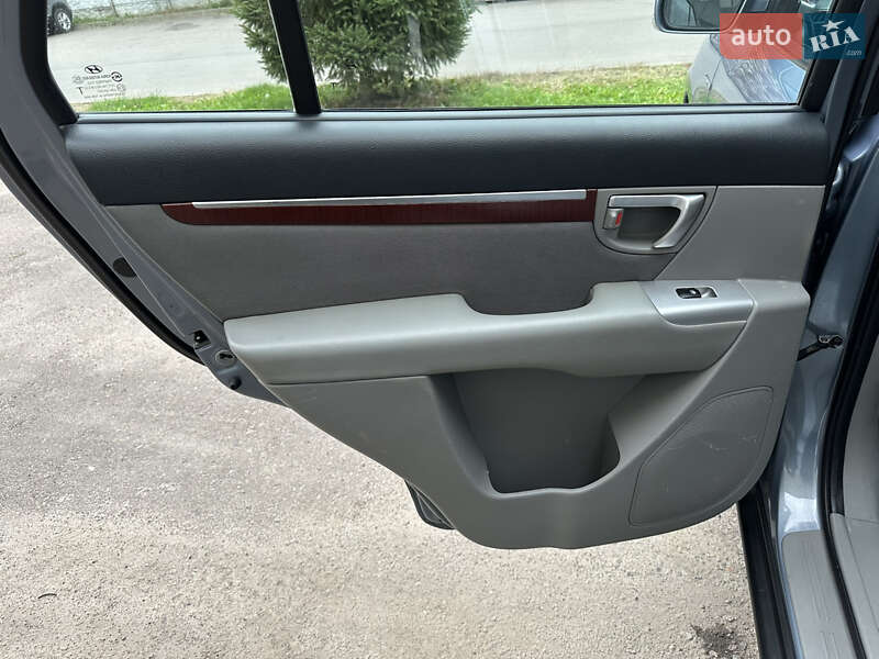 Внедорожник / Кроссовер Hyundai Santa FE 2009 в Ровно