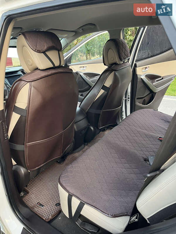 Внедорожник / Кроссовер Hyundai Santa FE 2016 в Борщеве