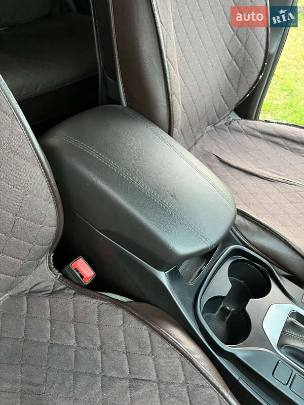 Внедорожник / Кроссовер Hyundai Santa FE 2016 в Борщеве