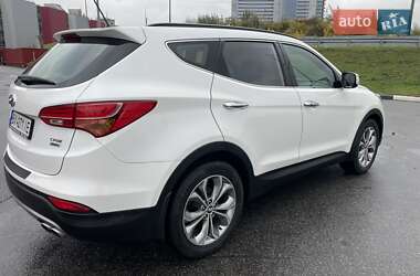 Внедорожник / Кроссовер Hyundai Santa FE 2013 в 