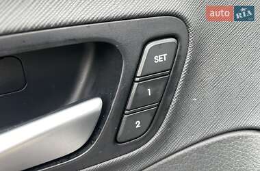 Внедорожник / Кроссовер Hyundai Santa FE 2013 в 
