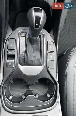 Внедорожник / Кроссовер Hyundai Santa FE 2013 в 
