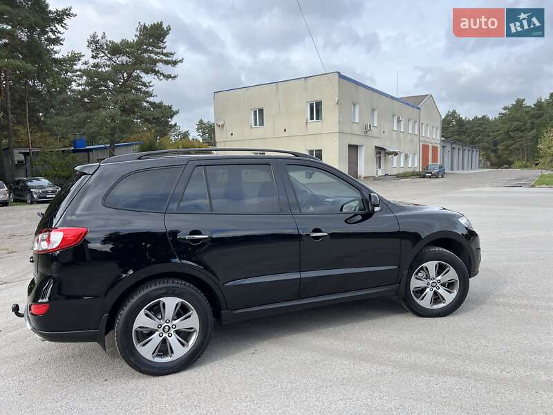 Внедорожник / Кроссовер Hyundai Santa FE 2012 в Радивилове
