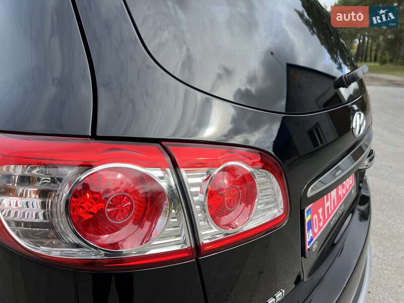 Внедорожник / Кроссовер Hyundai Santa FE 2012 в Радивилове