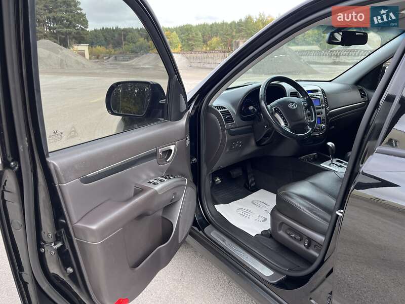 Внедорожник / Кроссовер Hyundai Santa FE 2012 в Радивилове