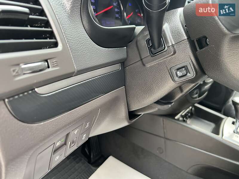 Внедорожник / Кроссовер Hyundai Santa FE 2012 в Радивилове