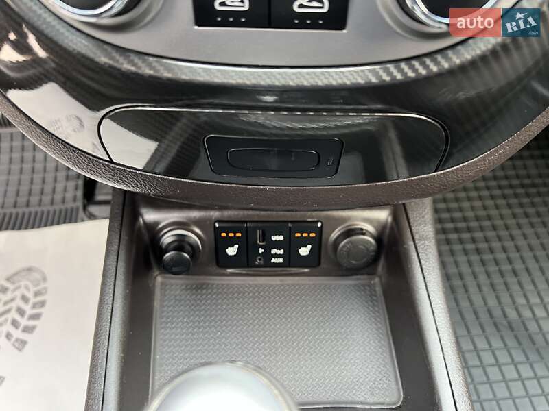 Внедорожник / Кроссовер Hyundai Santa FE 2012 в Радивилове