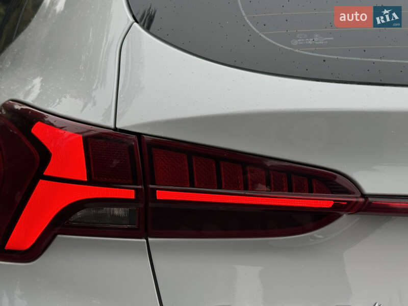 Позашляховик / Кросовер Hyundai Santa FE 2020 в Києві