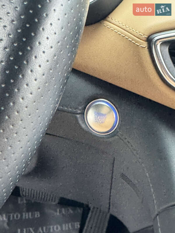 Позашляховик / Кросовер Hyundai Santa FE 2020 в Києві