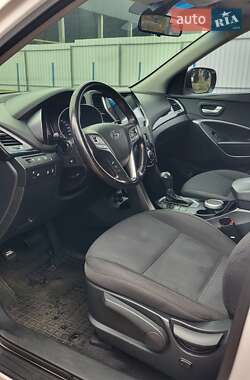 Внедорожник / Кроссовер Hyundai Santa FE 2014 в 
