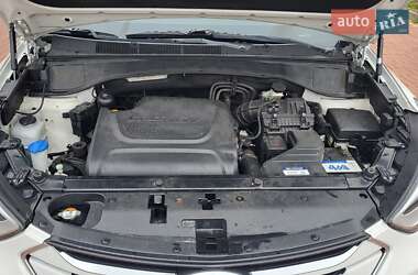 Внедорожник / Кроссовер Hyundai Santa FE 2014 в 