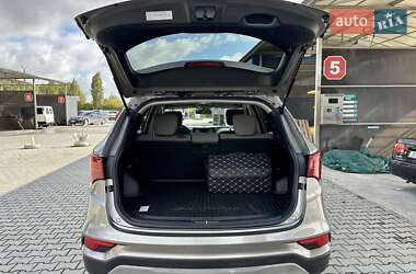 Позашляховик / Кросовер Hyundai Santa FE 2018 в 