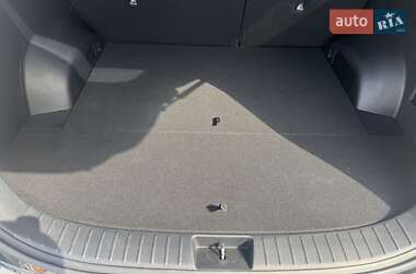 Внедорожник / Кроссовер Hyundai Santa FE 2021 в 