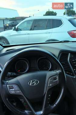 Позашляховик / Кросовер Hyundai Santa FE 2012 в 