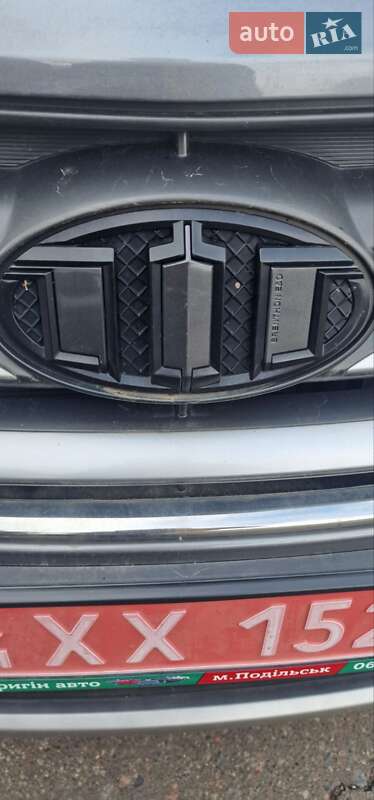 Внедорожник / Кроссовер Hyundai Santa FE 2016 в Подольске