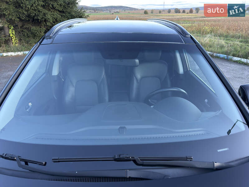 Внедорожник / Кроссовер Hyundai Santa FE 2015 в Радивилове