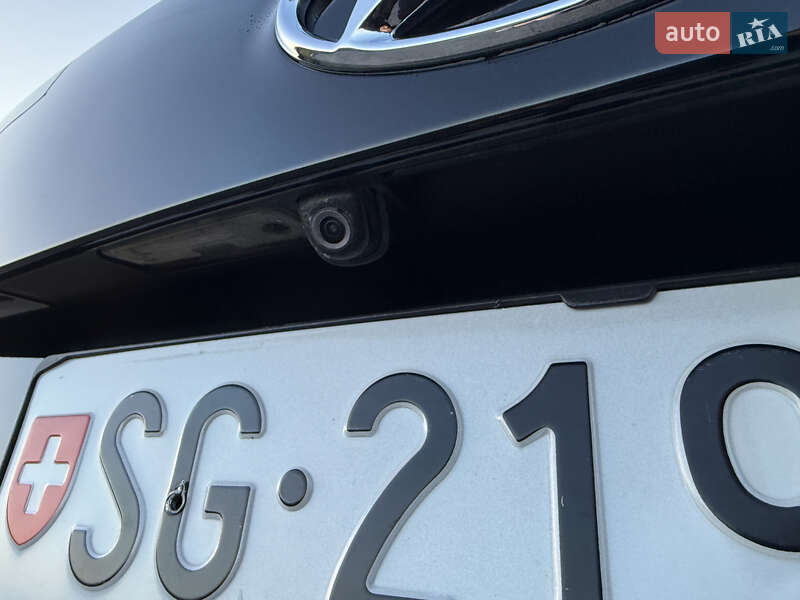 Внедорожник / Кроссовер Hyundai Santa FE 2015 в Радивилове