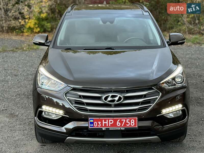 Внедорожник / Кроссовер Hyundai Santa FE 2016 в Гнивани