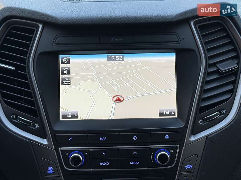 Внедорожник / Кроссовер Hyundai Santa FE 2016 в Гнивани