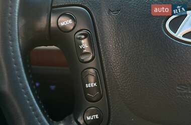 Внедорожник / Кроссовер Hyundai Santa FE 2006 в 