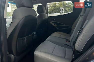 Внедорожник / Кроссовер Hyundai Santa FE 2015 в 