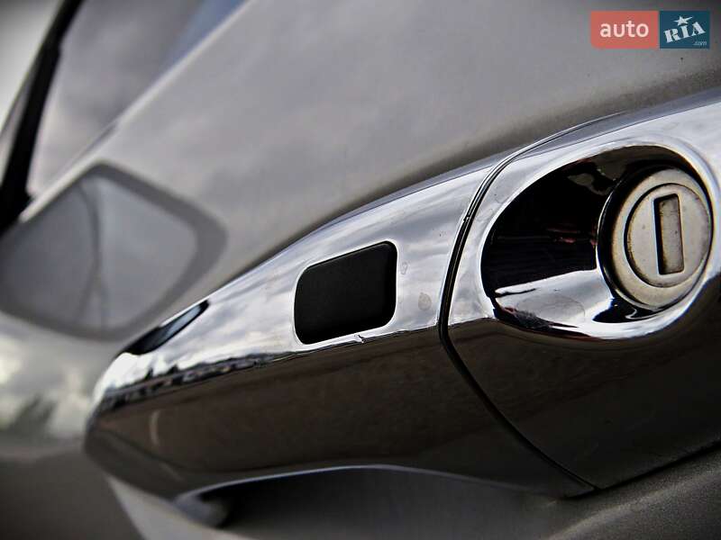 Внедорожник / Кроссовер Hyundai Santa FE 2012 в Черкассах