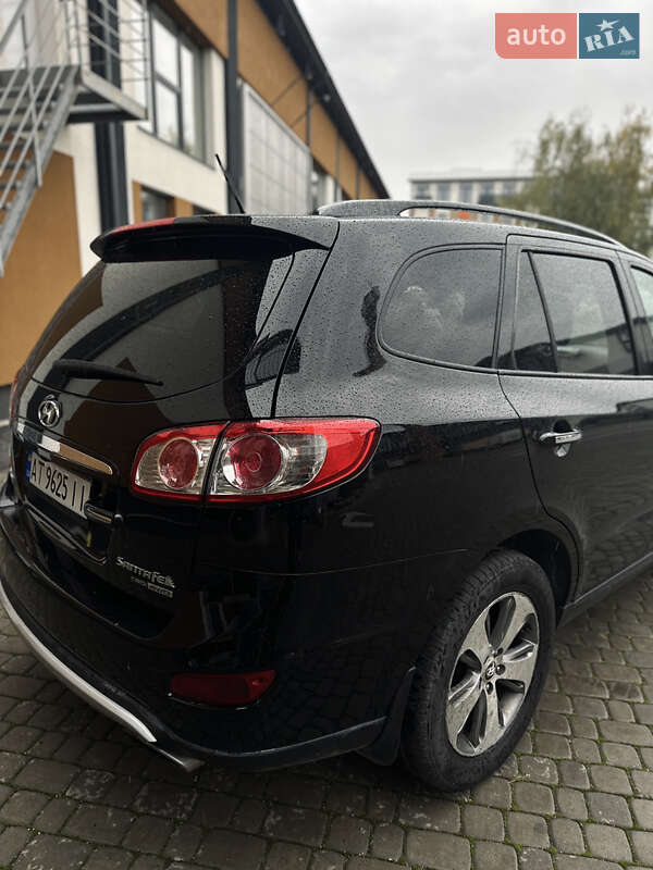 Позашляховик / Кросовер Hyundai Santa FE 2011 в Коломиї