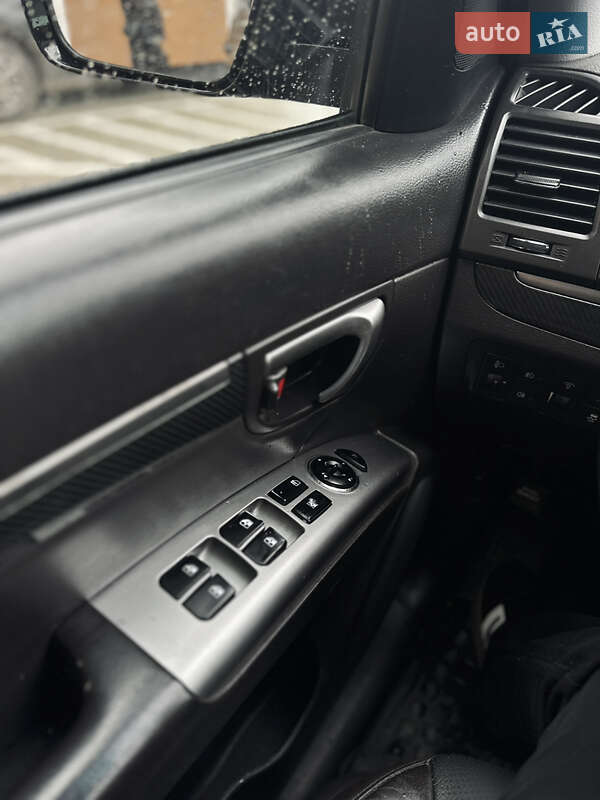 Позашляховик / Кросовер Hyundai Santa FE 2011 в Коломиї