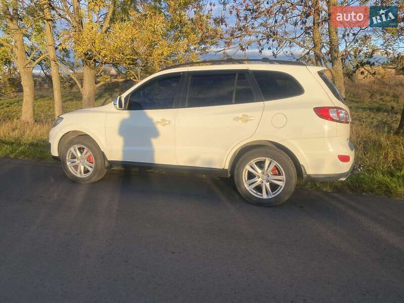 Внедорожник / Кроссовер Hyundai Santa FE 2011 в Ровно