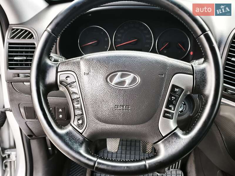 Внедорожник / Кроссовер Hyundai Santa FE 2010 в Ковеле