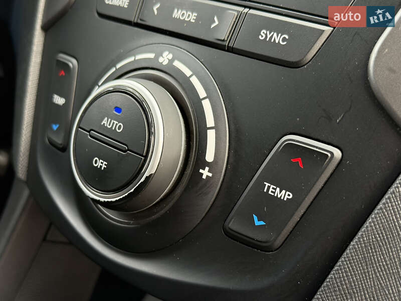 Внедорожник / Кроссовер Hyundai Santa FE 2014 в Ровно
