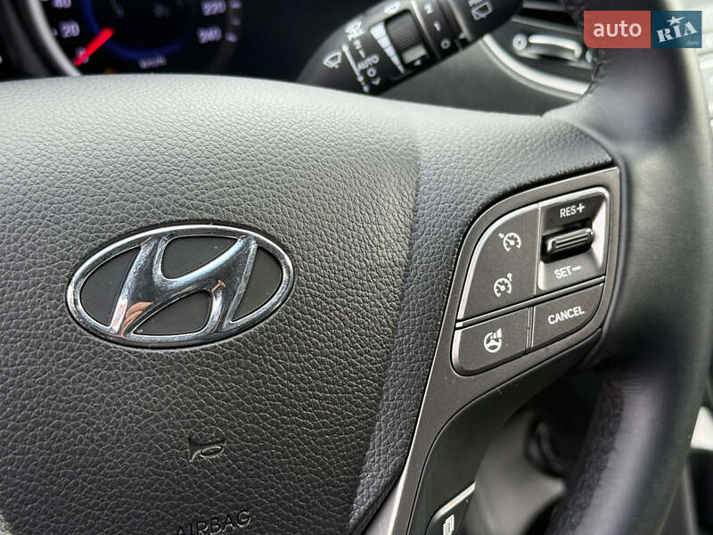 Внедорожник / Кроссовер Hyundai Santa FE 2014 в Ровно