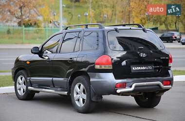 Внедорожник / Кроссовер Hyundai Santa FE 2005 в 