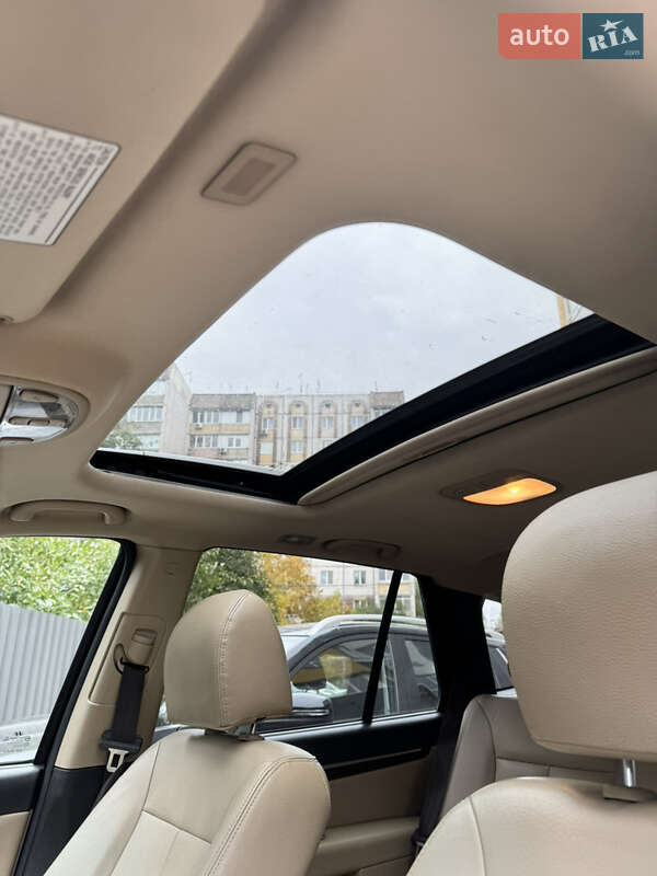 Внедорожник / Кроссовер Hyundai Santa FE 2011 в Киеве