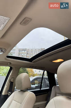 Внедорожник / Кроссовер Hyundai Santa FE 2011 в 