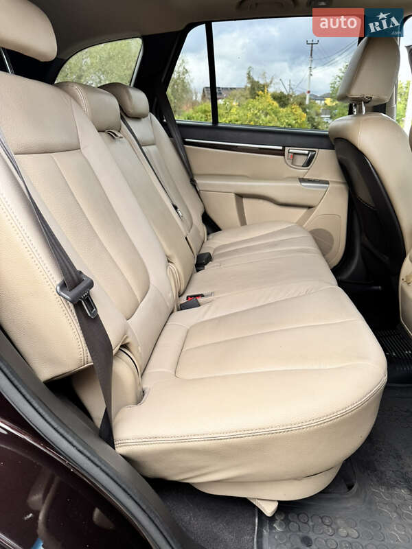 Внедорожник / Кроссовер Hyundai Santa FE 2011 в Киеве