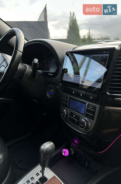 Внедорожник / Кроссовер Hyundai Santa FE 2011 в 