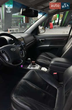 Внедорожник / Кроссовер Hyundai Santa FE 2011 в 