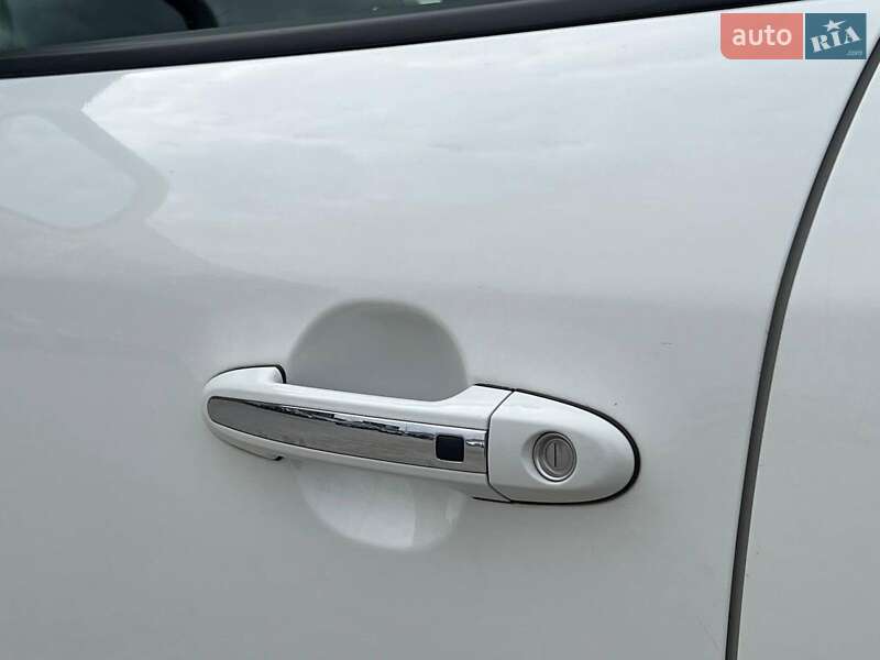 Внедорожник / Кроссовер Hyundai Santa FE 2012 в Львове