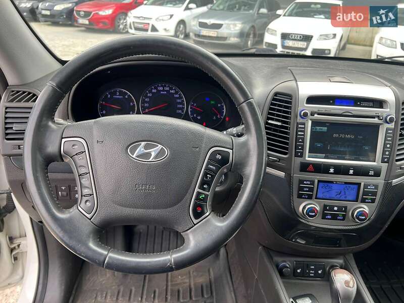 Внедорожник / Кроссовер Hyundai Santa FE 2012 в Львове