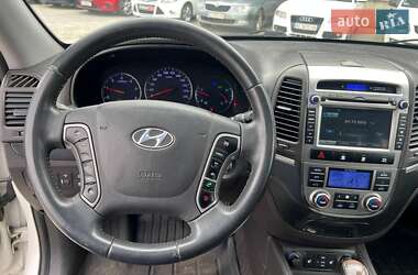 Внедорожник / Кроссовер Hyundai Santa FE 2012 в 