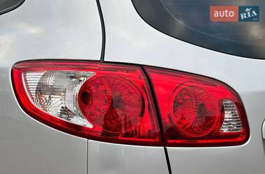 Внедорожник / Кроссовер Hyundai Santa FE 2009 в 